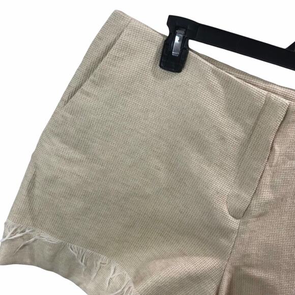 & Other Stories Textured Linen Raw Hem Khaki Shorts - Picture 3 of 11